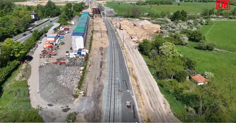 EÜ Lippe: Zweite neue Brücke links im Bau