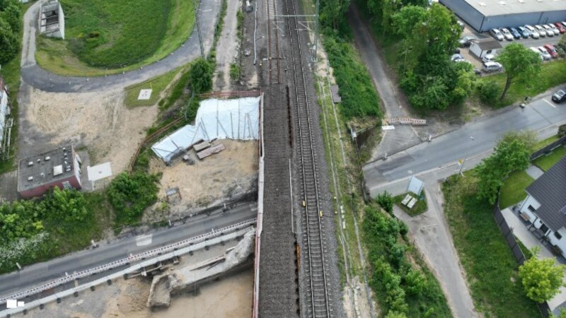 Drohnenbild: Die Eisenbahnüberführung Spellener Straße aus der Luft fotografiert. Foto: DB AG Drohnenbild: Die Eisenbahnüberführung Spellener Straße aus der Luft fotografiert. Foto: DB AG