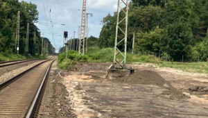Am Haltepunkt Holten haben Rückbauarbeiten in Vorbereitung für das neue dritte Gleis stattgefunden. 