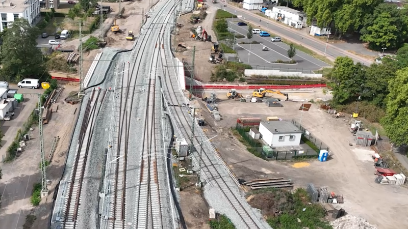 Das Drohnenbild zeigt den Baufortschritt auf Höhe der Kurt-Kräcker-Straße in Wesel. Foto: DB AG Das Drohnenbild zeigt den Baufortschritt auf Höhe der Kurt-Kräcker-Straße in Wesel. Foto: DB AG