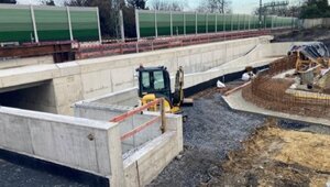 An der EÜ (F) Holtener Straße sind die Arbeiten für den Bau der neuen Rampenanlage weiter vorangeschritten. 