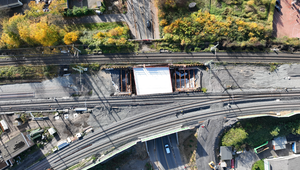 Das Drohnenbild zeigt den Baufortschritt an der EÜ Weseler Straße in Dinslaken (Stand November 2025). 