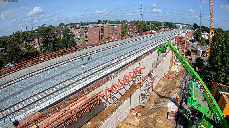 Auf dem Bild sind die zwei Gleise am ehemaligen Haltepunkt Friedrichsfeld in der Draufsicht zu erkennen. Foto: DB InfraGO 