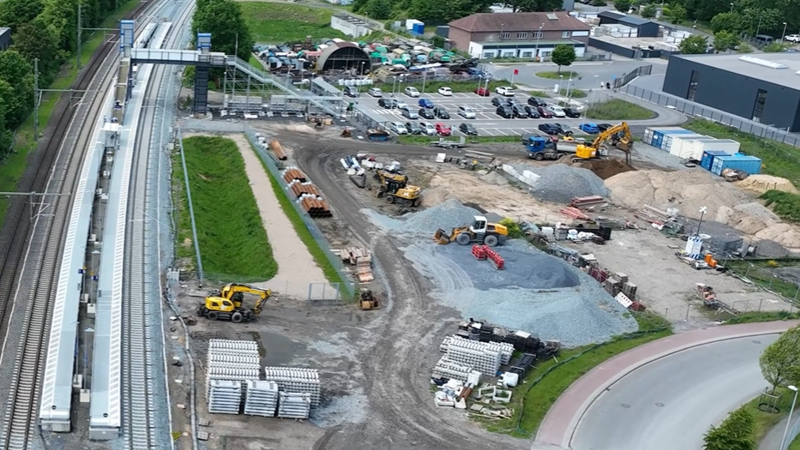Am provisorischen Bahnhof Friedrichsfeld ist das neue dritte Gleis bereits durchgebunden. Foto: DB AG