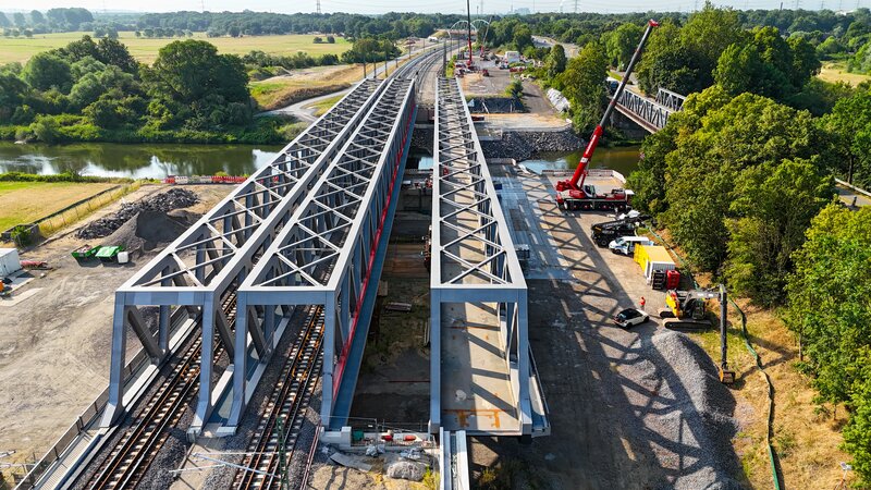 Blick auf die neuen drei Brücken über die Lippe: Foto: medienwerk