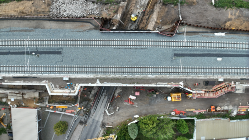 An der Eisenbahnüberführung (EÜ) Poststraße in Voerde-Friedrichsfeld finden umfangreiche Arbeiten statt. Foto: DB AG